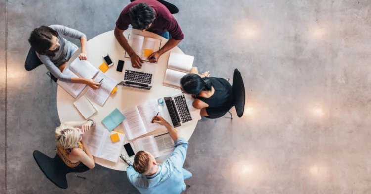 How to Engage Residents in Lifelong Learning Programs